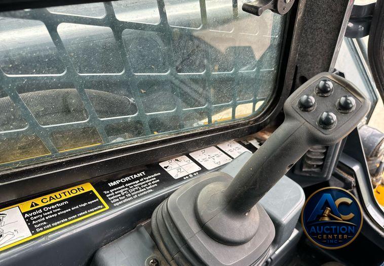 2021 John Deere 325G tracked skid steer loader