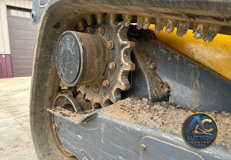 2021 John Deere 325G tracked skid steer loader