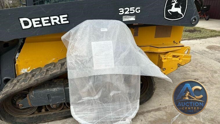 2021 John Deere 325G tracked skid steer loader