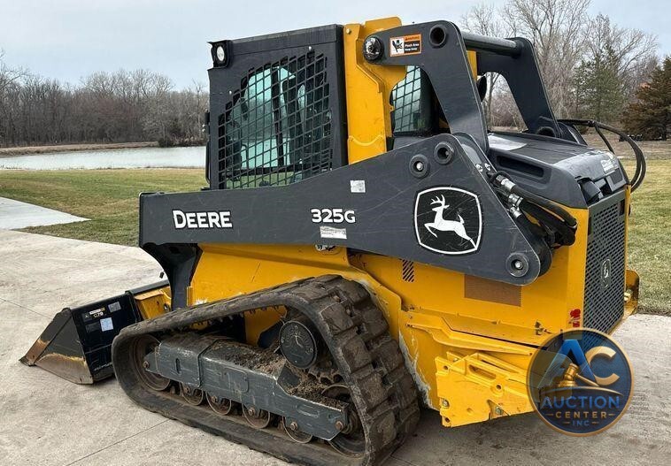 2021 John Deere 325G tracked skid steer loader