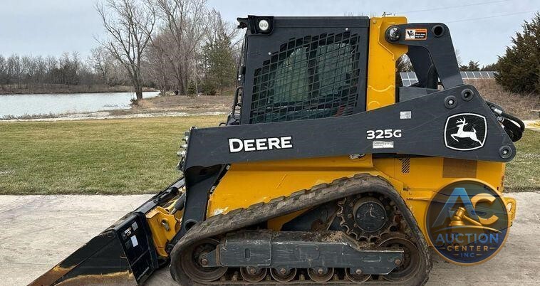 2021 John Deere 325G tracked skid steer loader