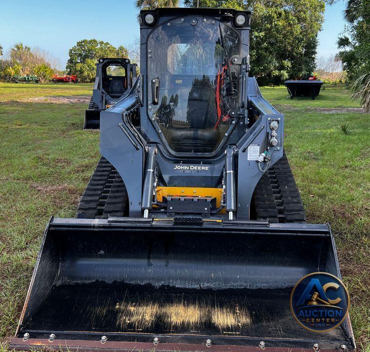 2022 John Deere 325G  tracked skid steer loader