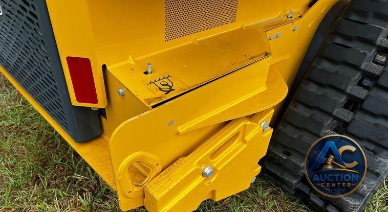 2022 John Deere 325G  tracked skid steer loader