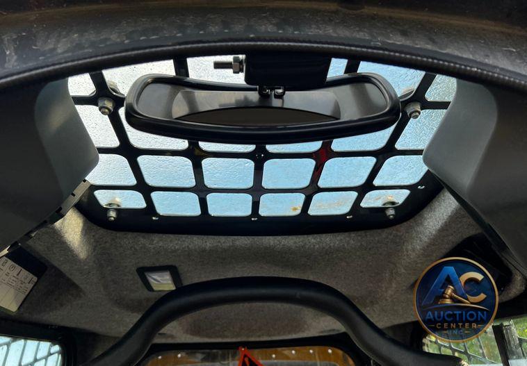 2022 John Deere 325G  tracked skid steer loader