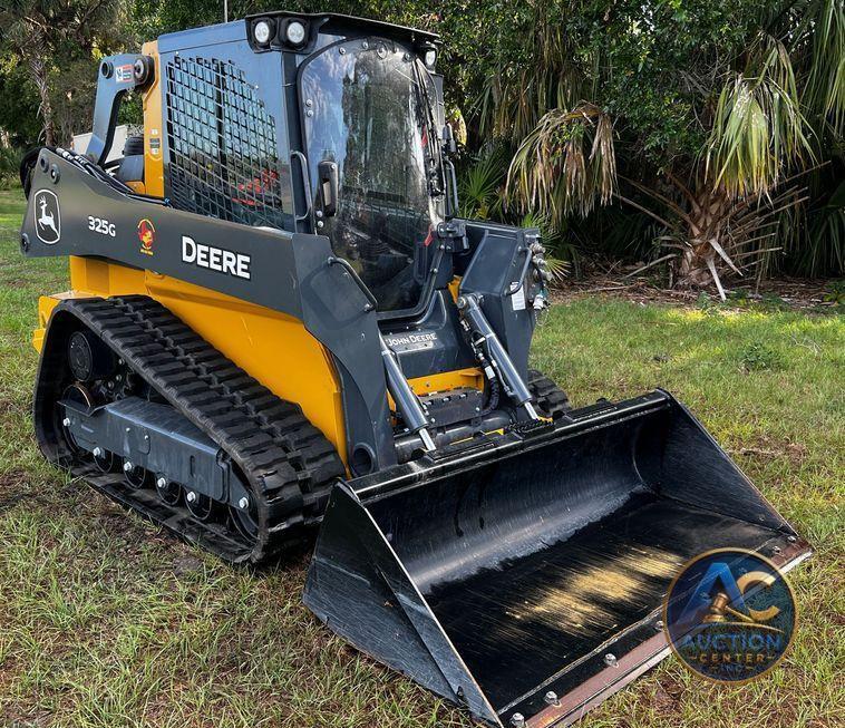 2022 John Deere 325G  tracked skid steer loader