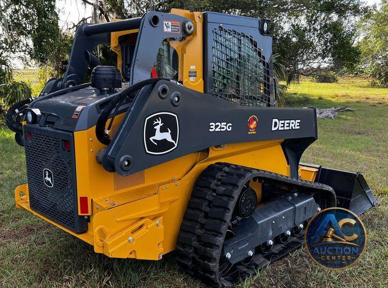 2022 John Deere 325G  tracked skid steer loader