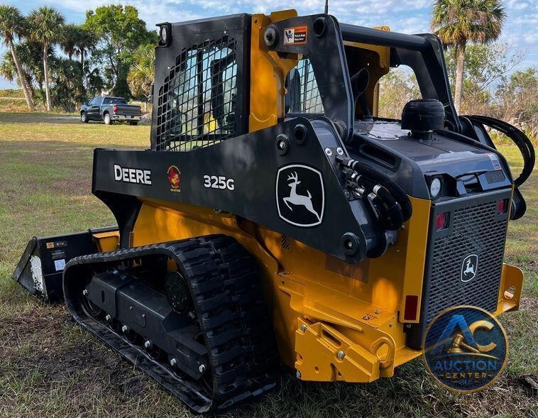 2022 John Deere 325G  tracked skid steer loader