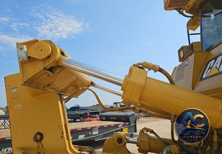 2012 Caterpillar  D8T dozer
