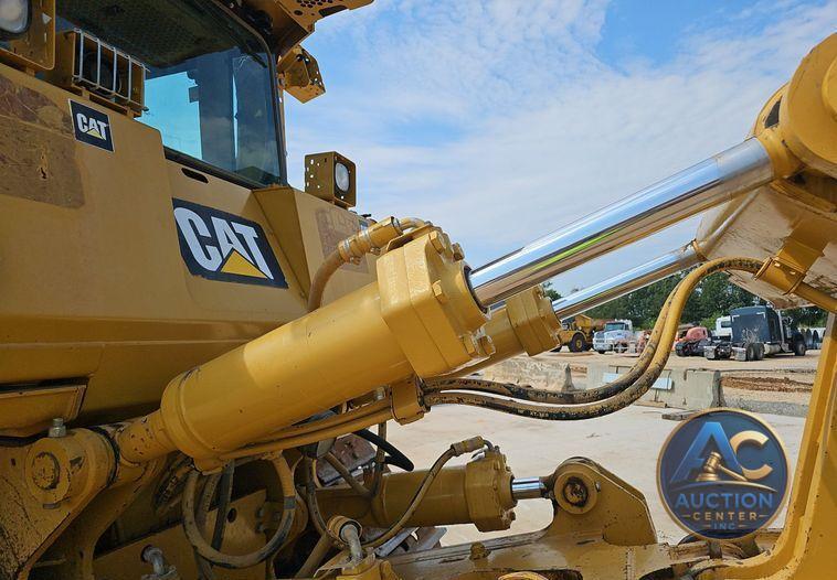 2012 Caterpillar  D8T dozer