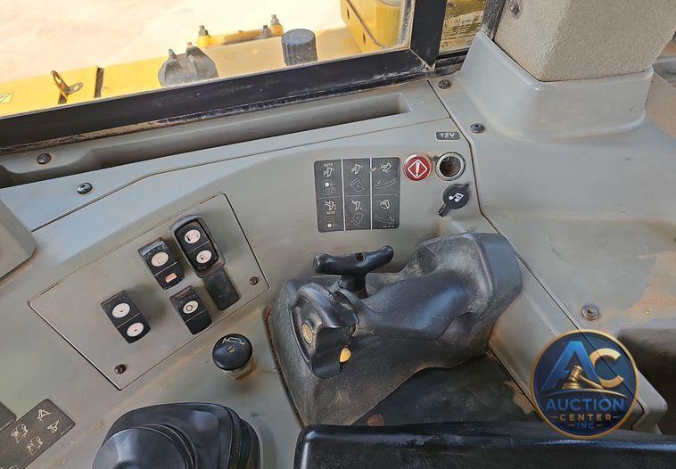 2012 Caterpillar  D8T dozer