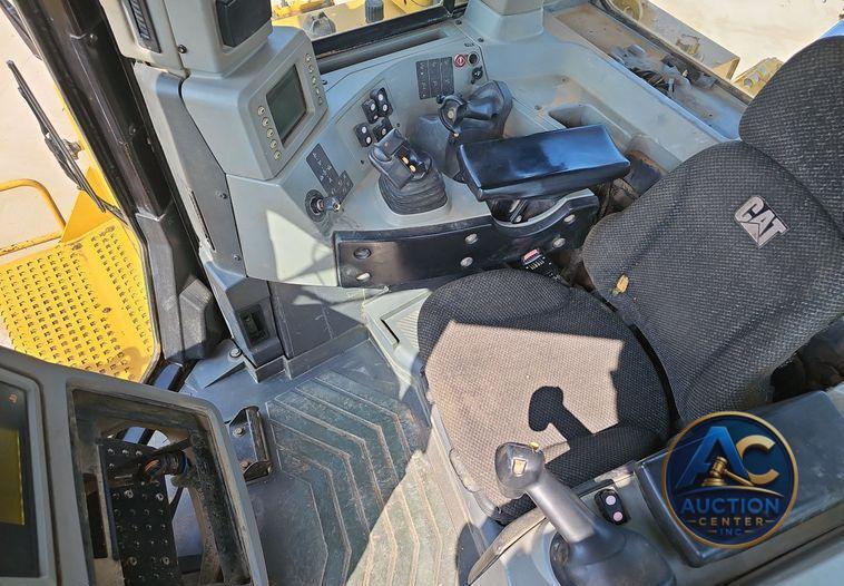 2012 Caterpillar  D8T dozer