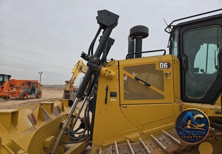 2020 Caterpillar D6 dozer