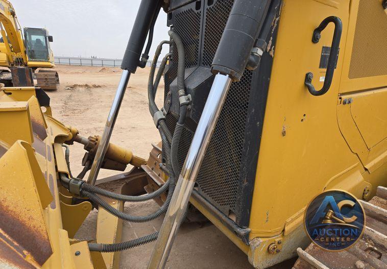 2020 Caterpillar D6 dozer