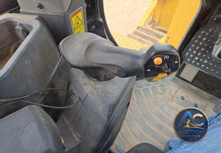 2020 Caterpillar D6 dozer
