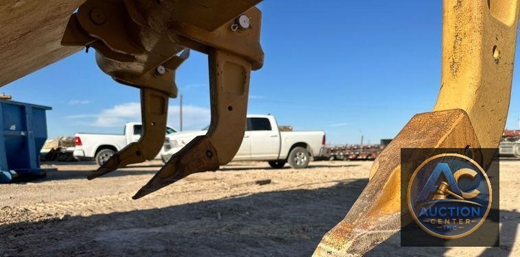 2022 Caterpillar D5 dozer