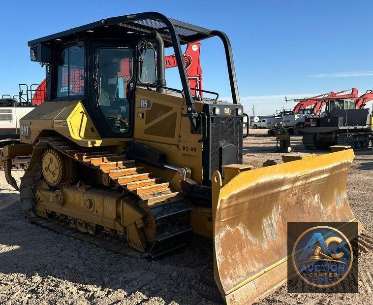 2022 Caterpillar D5 dozer