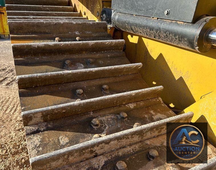 2022 Caterpillar D5 dozer