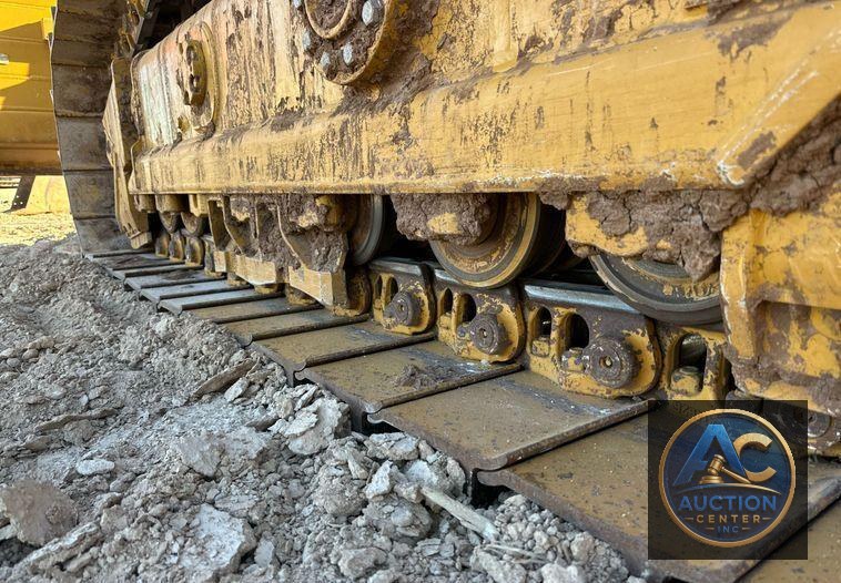 2022 Caterpillar D5 dozer