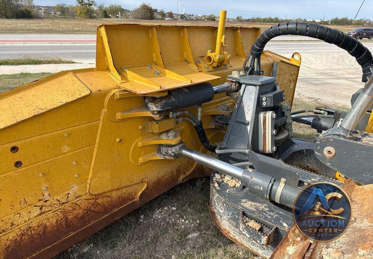 2020 John Deere 850L dozer