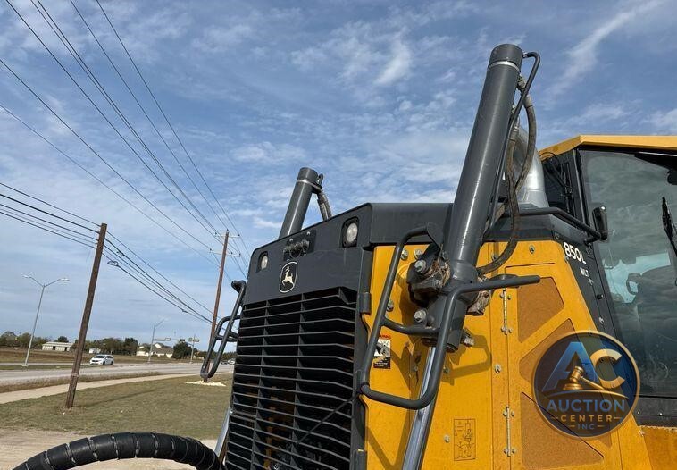2020 John Deere 850L dozer