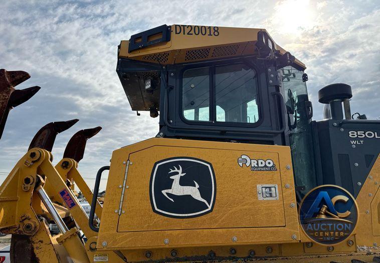 2020 John Deere 850L dozer