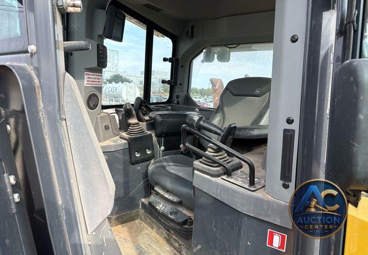 2020 John Deere 850L dozer