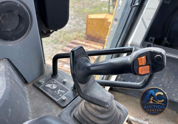 2020 John Deere 850L dozer