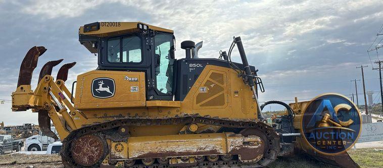 2020 John Deere 850L dozer