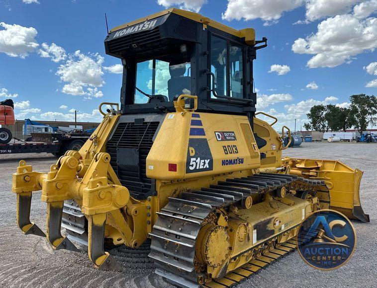 2023 Komatsu  D51EX-24 dozer