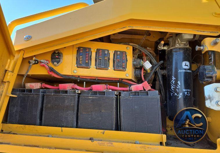 2016 John Deere 1050K dozer
