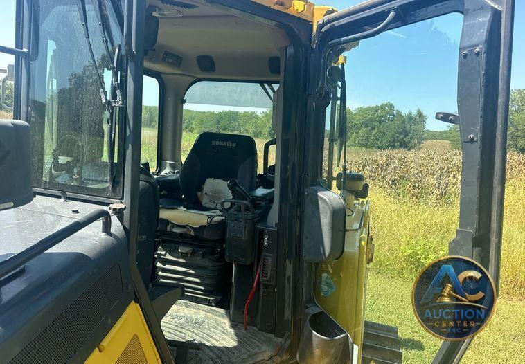 2017 Komatsu D65EX-18 dozer