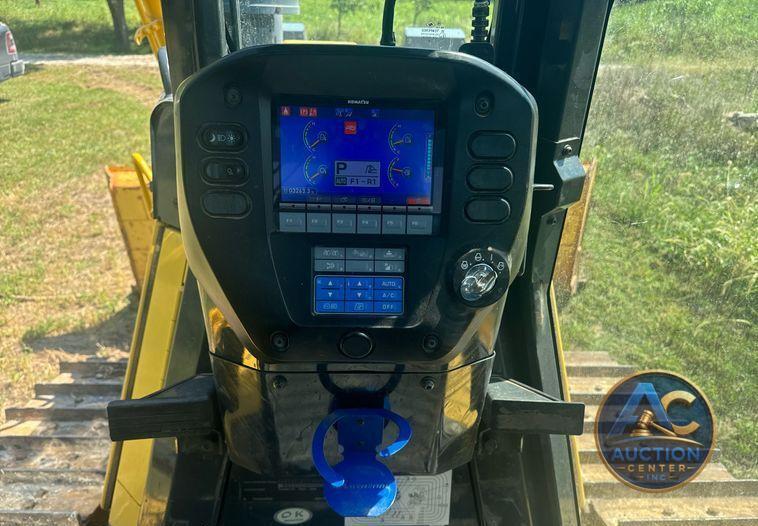 2017 Komatsu D65EX-18 dozer