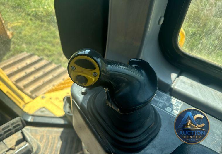 2017 Komatsu D65EX-18 dozer
