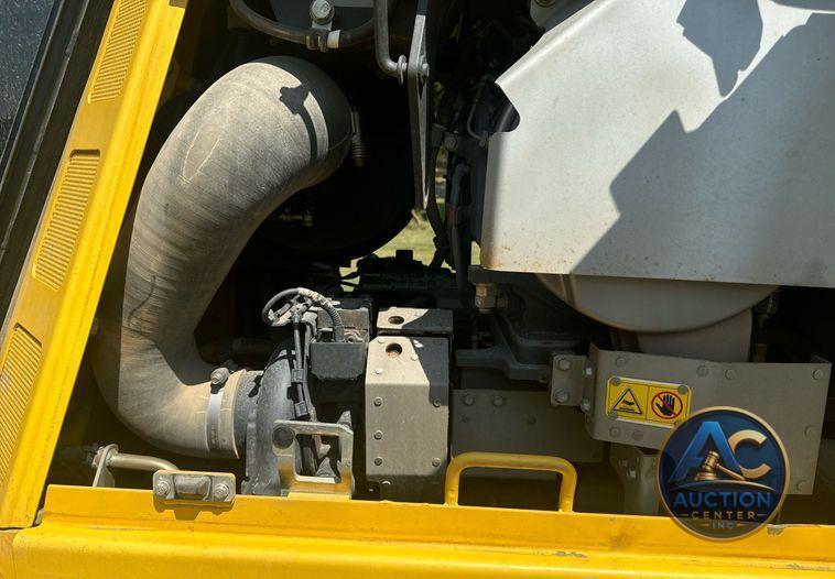 2017 Komatsu D65EX-18 dozer