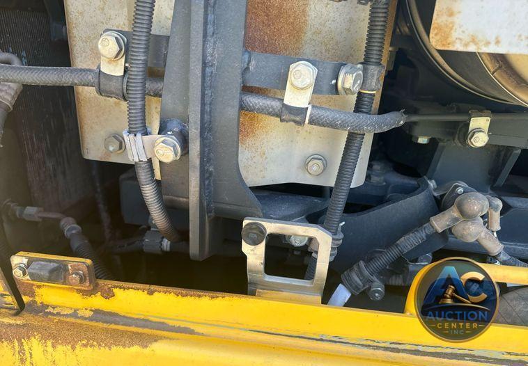 2017 Komatsu D65EX-18 dozer