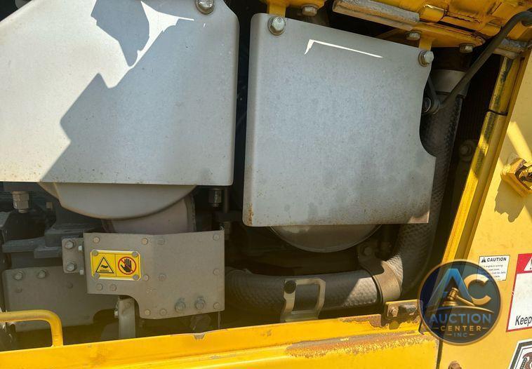 2017 Komatsu D65EX-18 dozer