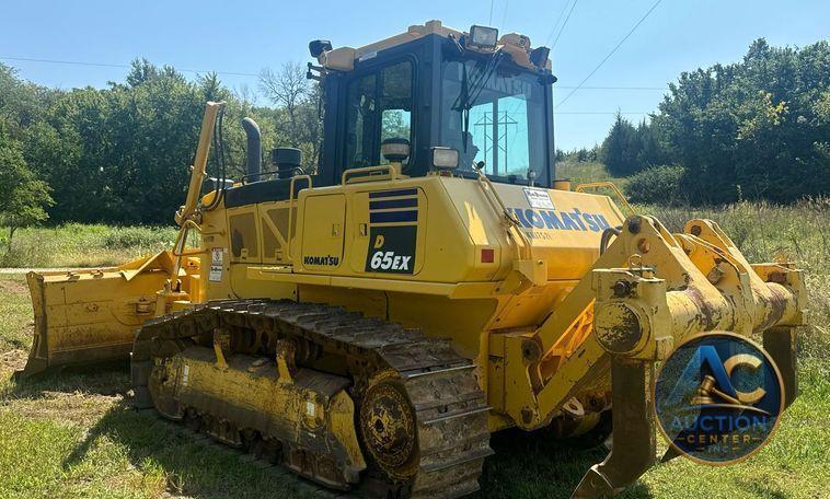 2017 Komatsu D65EX-18 dozer