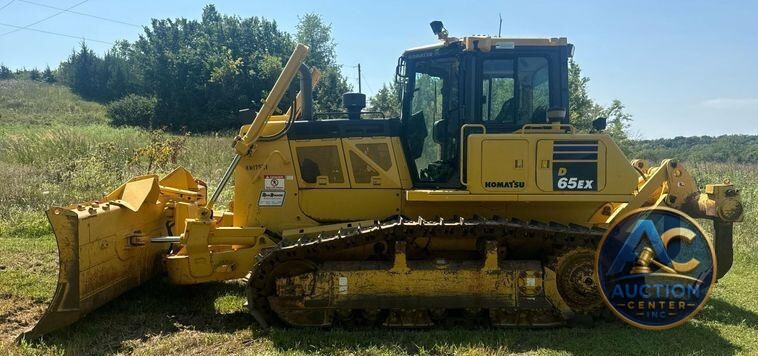 2017 Komatsu D65EX-18 dozer