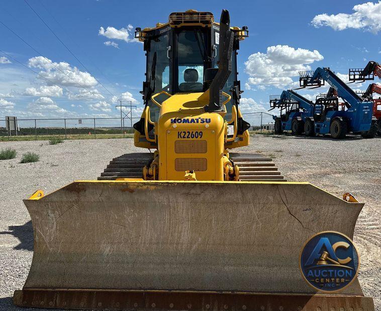2022 Komatsu  D51EX-24 dozer