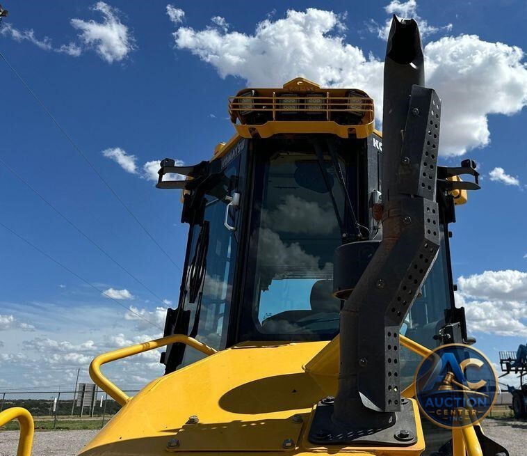 2022 Komatsu  D51EX-24 dozer
