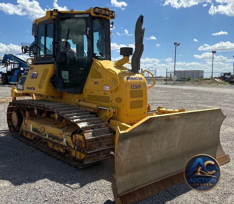 2022 Komatsu  D51EX-24 dozer