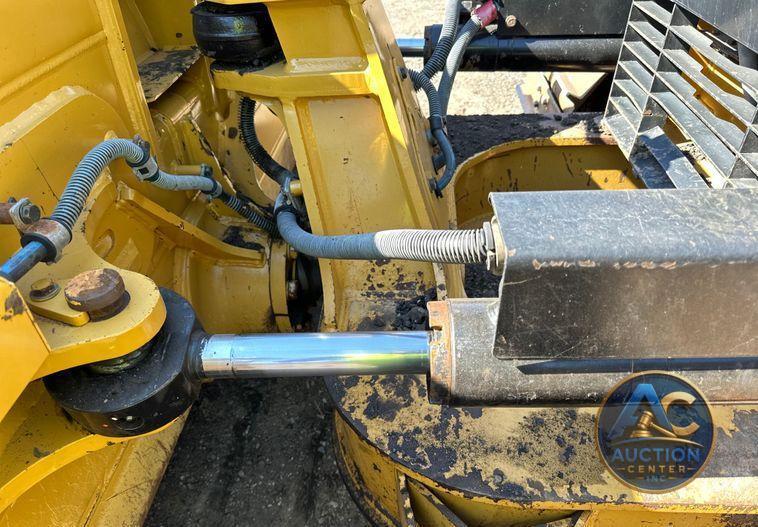2016 Caterpillar D6K2 LGP dozer