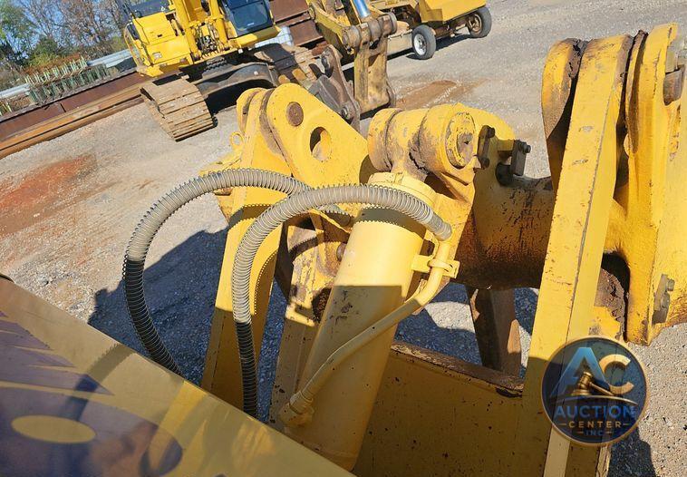 2018 Komatsu  D65PXI-18 dozer