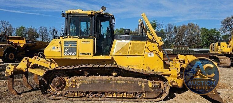 2018 Komatsu  D65PXI-18 dozer