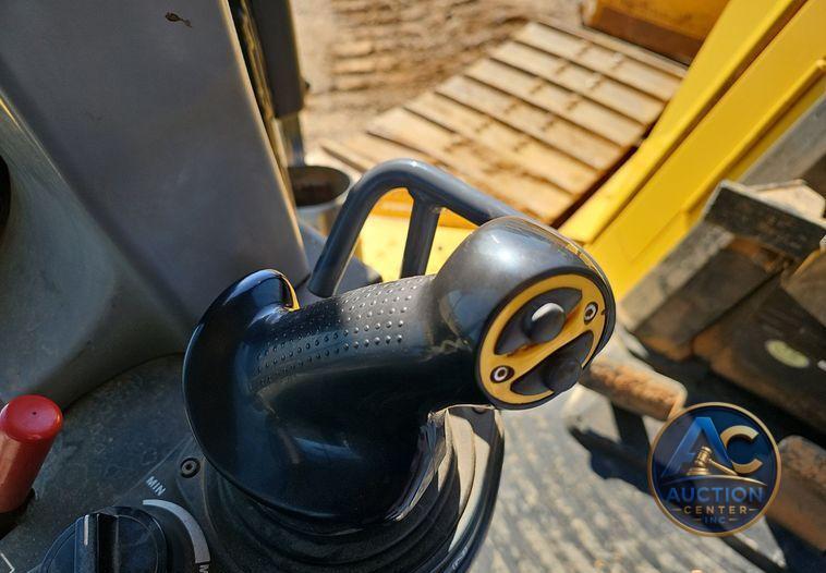 2018 Komatsu  D65PXI-18 dozer