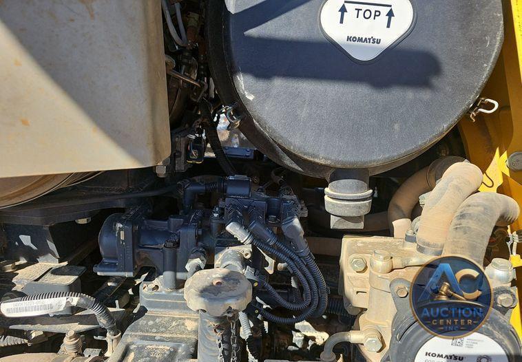 2018 Komatsu  D65PXI-18 dozer