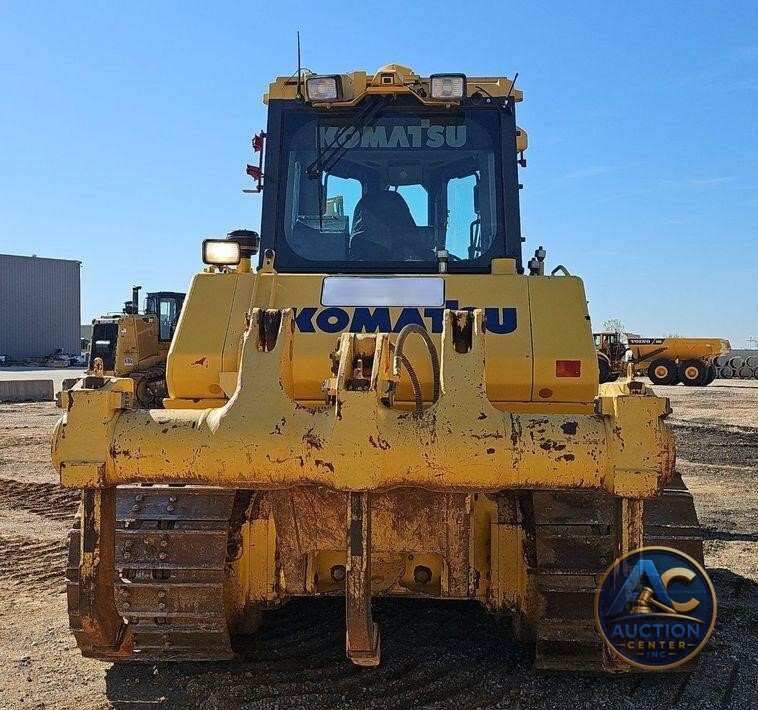 2018 Komatsu  D65PXI-18 dozer