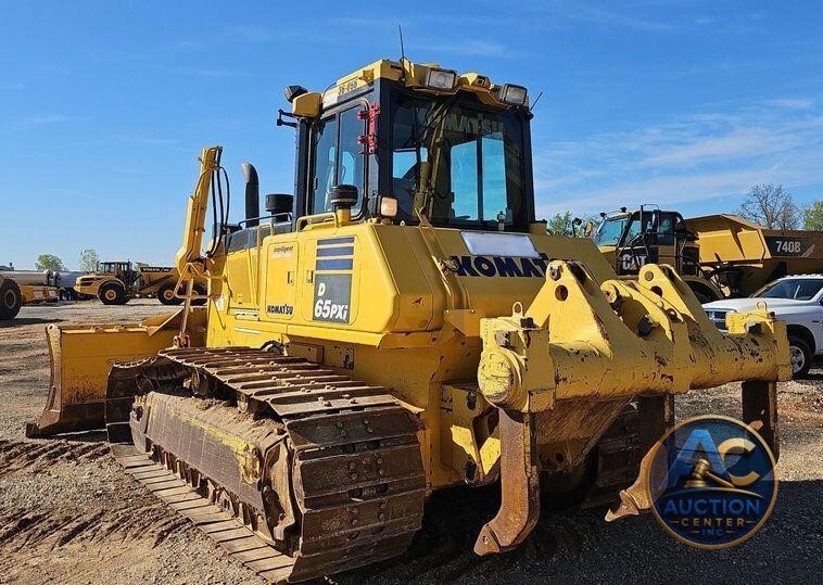 2018 Komatsu  D65PXI-18 dozer