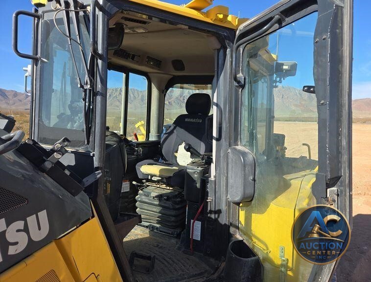 2020 Komatsu D155AXI-8 dozer