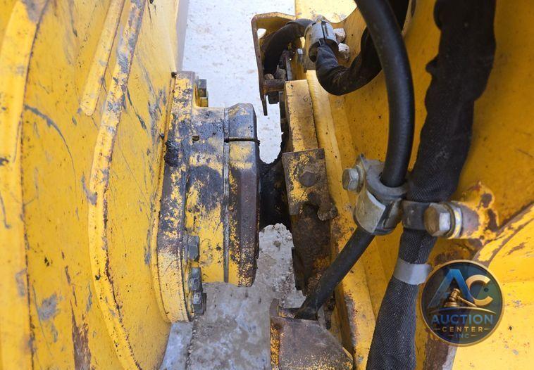 2019 Komatsu D65PXI-18 dozer